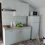 Jednosobni Anicic Coric Omišalj